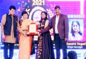 Gajendra Chauhan,Dr. Bharati Lavhekar,singer Chandni Vegad,Krishna Chouhan at 'Mahatma Gandhi Ratna Award-2021' at Mumbai on 2nd October 2021