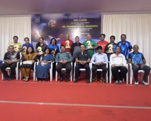All the Winners pose with chief guest Ms. Vidya Mulay( seated 3rd from Left) and organisers ,officials of the Dr.Pramod Mulay Memorial State Veterans TT Championship .