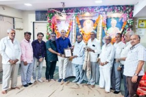 Social Worker Kiritbhai Chavda honored by Shri Desai Sai-Sutar Gyati Mandal Mumbai 