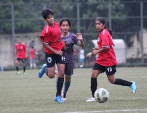 Action during a league match of the IWL (Indian Women’s League), which is being played at the Cooperage ground, on Saturday.